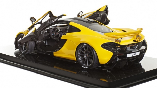 La production de la McLaren P1 a été arrêtée, mais les fans pourront se consoler avec cette superbe réplique..à 12 000 $ tout de même !