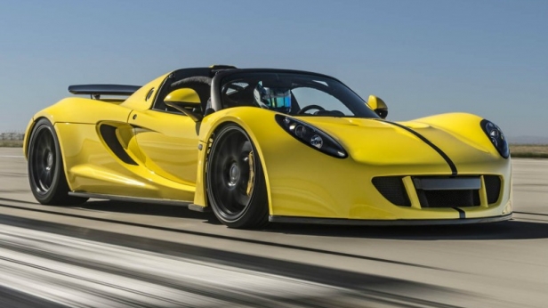 La Hennessey Venom GT Spyder est devenue le cabriolet le plus rapide du monde en atteignant 427,35km/h, une voiture survitaminée de 1451 chevaux !
