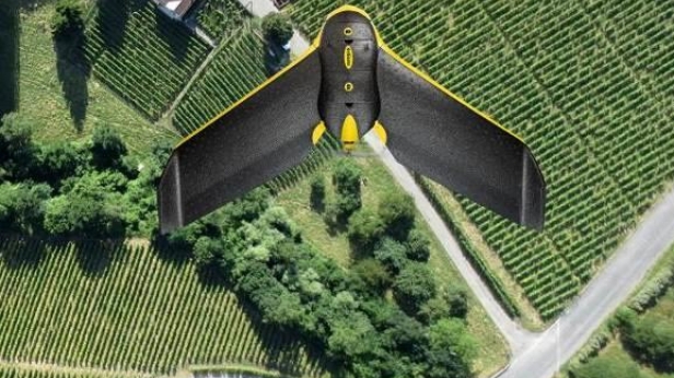 La startup Airinov veut devenir une pionnière et un leader dans l'univers des drones agricoles. Le succès semble au rendez-vous. Plus de 5 000 agriculteurs ont adopté l'Agridrone qui est capable de survoler près de 100 000 hectares d’exploitations !