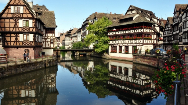 Avec 83 m², Strasbourg offre le meilleur potentiel en France aux acquéreurs souhaitant rembourser 1 000 euros par mois. Le prix moyen est de 2 405€ au m² pour un taux de 1.9%