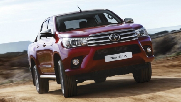 Le nouveau Toyota Hilux 8 est un pick-up qui allie l'aspect pratique à l'esthétique, agréable à vivre et gagnant en modernité ! Les versions proposées vont de 19 300 € à 42 000 €