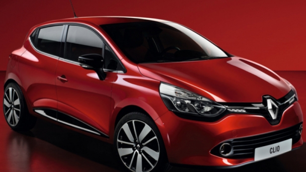 La Clio IV de Renault qui avait mal commencé l'année se maintient en avril à la première place du classement, restant ainsi la voiture la plus vendue depuis le début de l'année 2016. Elle enregistre 37 679 immatriculations soit 5.4% de part de marché