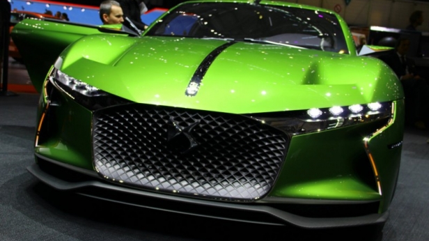 A Genève, DS a dévoilé un modèle aussi inattendu que séduisant : le concept DS E-Tense, un bolide électrique luxueux et performant !