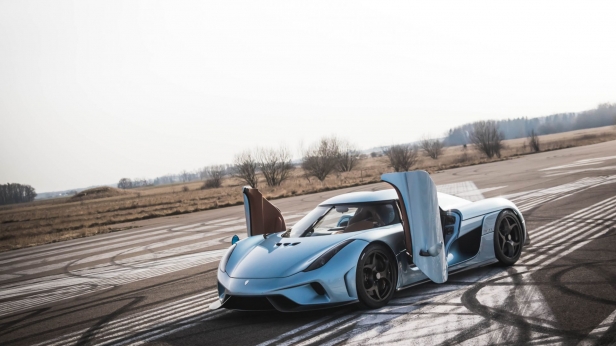 La Koenigsegg Regera allie performance et écologie, et un intérieur sublimement luxueux - Les chanceux peuvent se la procurer à 2 millions d'euro
