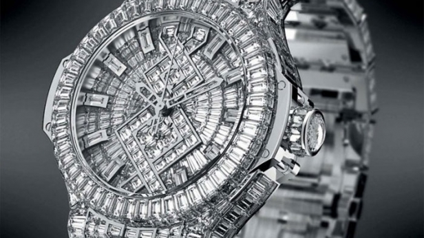 Une montre Hublot qui porte bien son nom: 5 Millions $ ! Sertie de 1282 diamants, il en existe un seul exemplaire au monde !