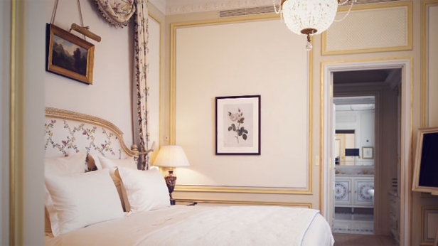 Le Ritz Paris ré-ouvre ses portes ! Après une mise en beauté qui aura duré 4 ans, le prestigieux hôtel promet d'agréables surprises à ses clients, dont les soins du SPA prodigués par Chanel !