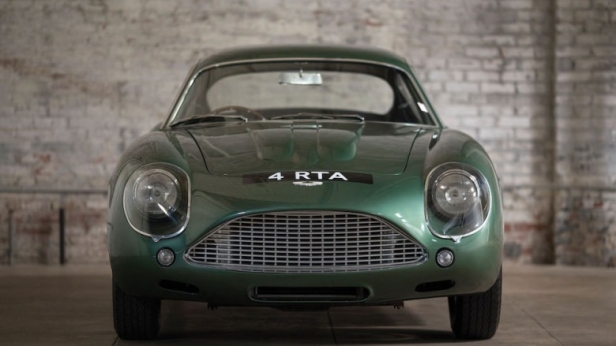 Cette Aston Martin DB4 GT by Zagato de 1962 était l'une des voitures les plus rapides de son temps, produite en 19 exemplaires seulement ! l'une d'elle sera mise aux enchères pour 16 millions de $