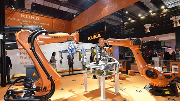 KR CYBERTECH nano la nouvelle série de robots KUKA de faibles charges est arrivée