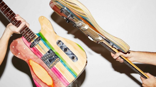 Des guitares uniques fabriquées à partir de skateboard cassés et d'occasion - A partir de 2 300 $ pièce, chaque modèle s'arrache dès sa mise en vente !