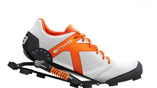 Les Enko Running Shoes sont d'étonnantes chaussures de sport équipées d’amortisseurs réglables selon le poids du coureur et le type de course ! A 390$ la paire