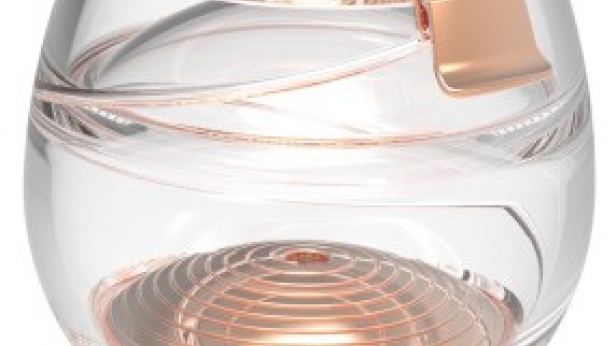 Au cas ou vous aurez comme projet un voyage dans l'espace, Ballantine's a pensé à tout ! Un verre à whisky spécialement étudié, sobre et élégant ! Il a été réalisé en grande partie par impression 3D