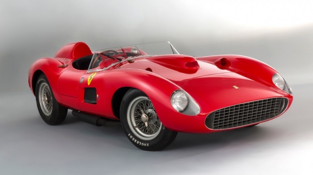 Une Ferrari 335 Sport Scaglietti de 1957 s’est arrachée à un peu plus de 32 millions d’euros, lors d'une enchère !