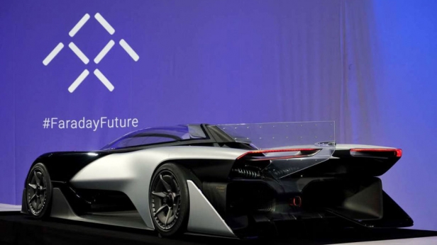 Le FFZero1 est un prototype de voiture autonome qui veut concurrencer la Tesla. Ce bolide conçu par la start-up chinoise Faraday Future, n'a pas à rougir avec ses 1000 chevaux sous le capot et sa vitesse de pointe de 321 km/h