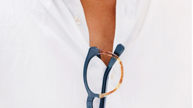 Tout droit débarquées du Japon, les lunettes Edie & Watson vont vous protéger du mal du siècle: la lumière bleue des écrans, avec ses verres légèrement teintés en jaune 25%. La paire est vendue à 45 €
