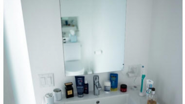 Un miroir connecté sous Android, pour se tenir informé en se brossant les dents ! Dernière invention de Google, qui subit d'autres modifications avant d'être commercialisé
