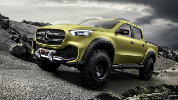 Mercedes Benz surprend avec son premier pick-up, le Concept X-Class - Conçu sur les bases du Nissan Navara et du Renault Alaskan, mais avec un standing beaucoup plus élaboré et des finitions haut de gamme. Il sera accessible à partir de 40 000 €