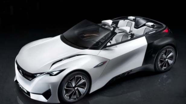La nouvelle Peugeot Fractal, 100% électrique, bientôt sur les marchés ! Dotée de 2 moteurs électriques, elle déploie 204 ch pour une autonomie de 450 km.