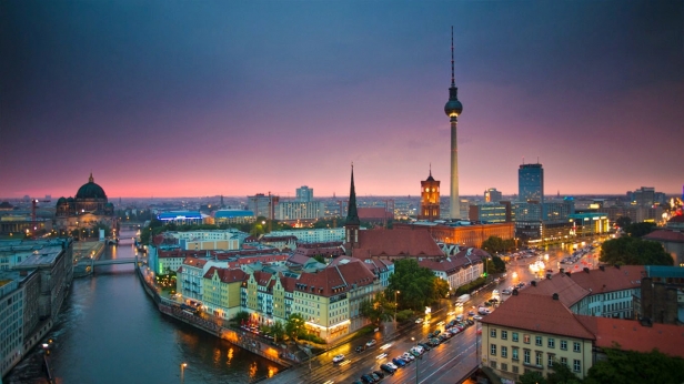 Berlin désormais destination top 3 des français pour des vacances - plus forte progression 2015 - la scène artistique et culturelle très active suscite la curiosité de tous