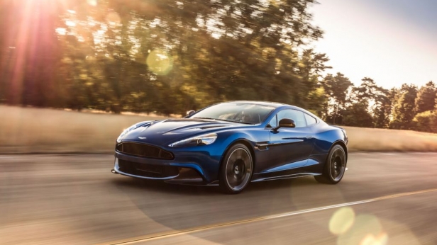 La nouvelle Aston Martin Vanquish S est le modèle le plus sportif que la marque ait présentée: agressive, performante et au design ravageur ! A partir de 312.950$