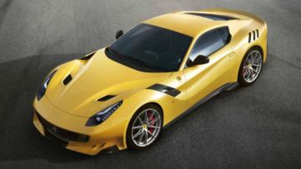 Une déclinaison de l'emblématique GT verra bientôt le jour: la Ferrari F12 Tour de France ! Annoncée en édition limitée à 799 exemplaires seulement, son prix n'a pas encore été affiché