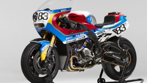 PRAEM livrent une BMW S 1000 RR, avec un look des années 70/80, ultra sportive et performante