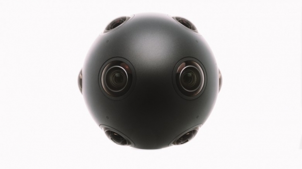 Et si vous créiez votre propre réalité virtuelle ? Nokia lance le OZO, une caméra qui filme à 360°: dotée de 8 capteurs et de 8 micros, elle sera destinée aussi bien aux particuliers qu’aux professionnels ! Sortie prévue en fin d'année