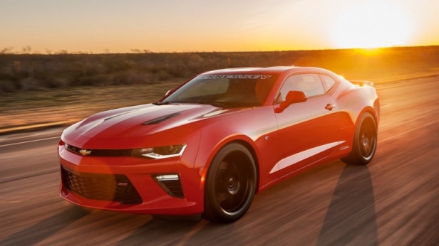 L’américain Hennessey a fait un exploit en gonflant la puissance de la Camaro SS de 460 à 760 chevaux ! EIle réussit maintenant à franchir la barre des 320 km/h une fois lancée à pleine vitesse
