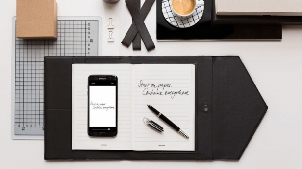 Montblanc lance l'Augmented Paper, un stylo accompagné d'un notebook, capables de numériser automatiquement les notes rédigées manuellement. Comptez environ 650 euros