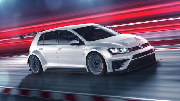 Volkswagen fête les 40 ans de la Golf GTI en la déclinant en une version survitaminée, uniquement destinée à la compétition - 330 chevaux pour un bolide ultra limité, à 20 exemplaires