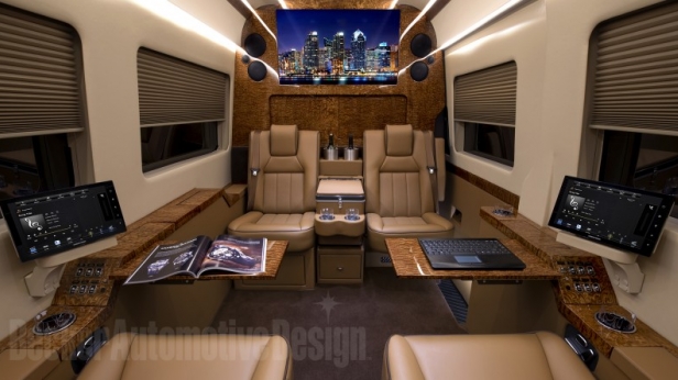 Quand on est riche et célèbre, on ne se déplace avec n'importe quel véhicule; mais dans un Van luxueux personnalisé ! Adapté pour transporter 7 personnes, il peut contenir des vélos d'appartement, fauteuils de massages, lits, télé, toilettes,...