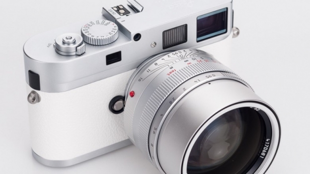 Edité à 50 exemplaires seulement et jusqu'à présent tous au Japon, un Leica M9-P White Limited Edition va être vendu 49 995 dollars à Miami !