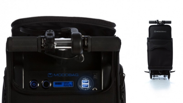 La première valise motorisée à conduire soi même arrive ! La Modobag a une autonomie de 10 Km, et est ultra connectée: dispose de deux ports USB pour recharger smartphone ou tablette et inclut même une connexion internet 2G pour être géolocalisée