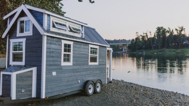 La société US Tiny Heirloom basée à Portland est spécialisée depuis 10 ans dans la construction de maisons écologiques de luxe mobiles ! Ce concept séduisant répond aux attentes d'un nouveau marché composé d'une clientèle nomade et exigeante !