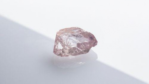 Petra Diamonds a vendu tout récemment un diamant rose de 32,33 carats au prix exceptionnel de 15 millions de dollars !