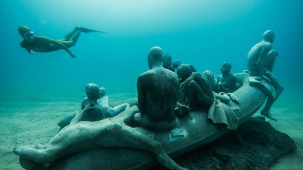 Un étonnant musée sous-marin voit le jour au large de l'île de Lanzarote: 250 sculptures vont rejoindre le musée Atlantico d'ici l'été 2016
