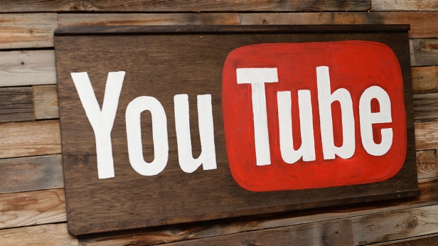 165.000 youtubers dans le monde ont au moins 10.000 followers. 8.600 ont 250.000 followers. 4100 dépassent les 500.000 fans et seulement 1800 youtubers ont plus d'un million d'abonnés