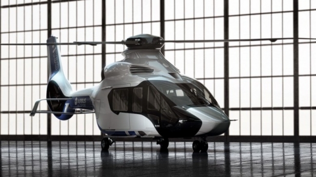 Peugeot s'associe à Airbus pour concevoir cet hélicoptère futuriste, l'Airbus H160, qui sera destiné aux services médicaux d’urgence et aux utilisateurs commerciaux privés.