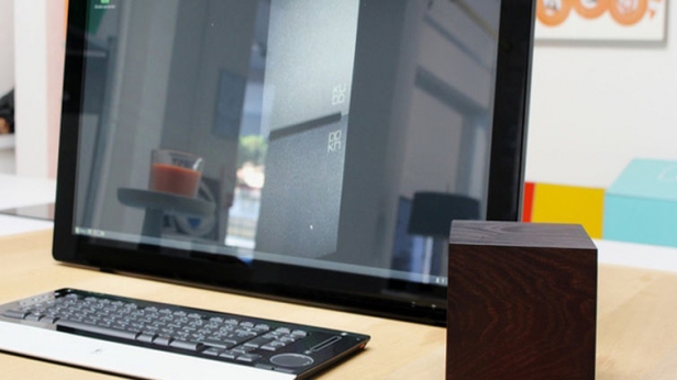 Le wood Kubb est un mini PC habillé de bois, à personnaliser entièrement ! Au delà de son esthétique, c’est un ordinateur silencieux qui présente l’avantage de ne pas chauffer. Il sera vendu à partir de 795 €