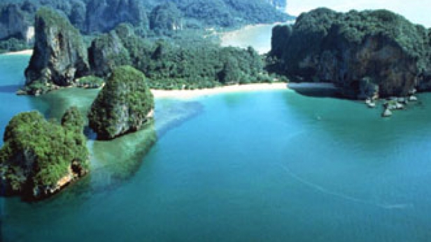 L'été est là. Pourquoi ne pas partir visiter l'un des paradis sur terre, Railey Beach en Thaïlande, proche de KRABI et ses alentours incroyables ?
