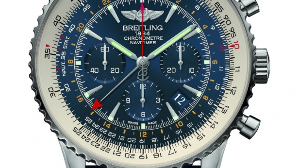 Breitling sort une édition limitée à 1000 exemplaires de sa Navitimer GMT, tout habillée en bleu et baptisée Aurora Blue ! Un chronographe aux très hautes performances avec toujours son système de double fuseau horaire
