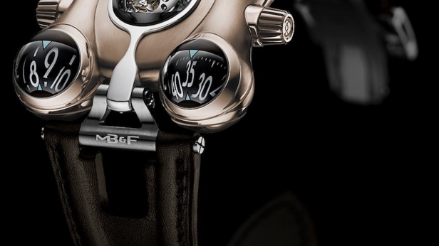 MB&F dévoile sa montre exclusive HM6 RT, produite en 100 exemplaires - Un boitier en or rouge 18 carats contenant du palladium,10 saphirs disséminés tout autour du cadran pour la somme de 210.000 € !