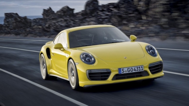 Porsche dévoile les nouvelles 911 Turbo et Turbo S - Plus performants, il seront commercialisés début 2016 aux tarifs respectifs de 177 695 et 206 135 euros.