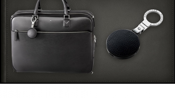 Montblanc s’installe en force sur le marché des nouvelles technologie avec l'e-Tag, une balise GPS qui prend la forme d’un porte-clés en métal et en cuir assorti du célèbre logo. Cette balise haut de gamme est proposée à 175 €