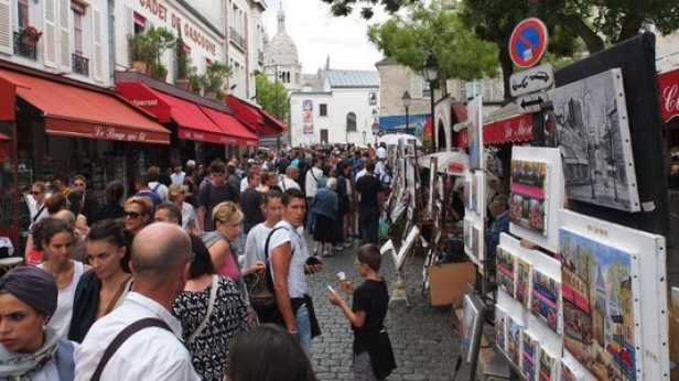 En 2015, 85 millions de visiteurs étrangers ont foulé le territoire français pour visiter l'hexagone.