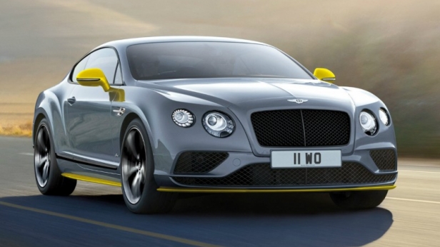 La Bentley Continental GT Speed avait déjà tout pour plaire, et avec la black édition c'est encore mieux ! Elle développe 642 chevaux, une livrée noire ultra-brillante et des jantes alliages 21 pouces.